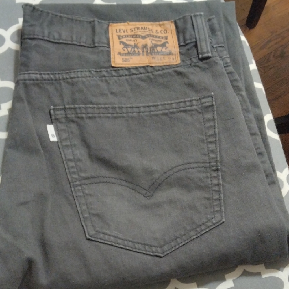Levi's Men's Charcoal Straight Jeans